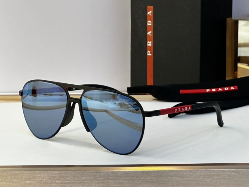 RAY BAN